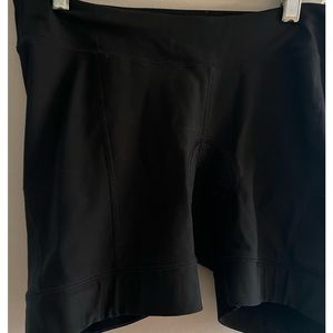 Lucy Tech Black padded bike Shorts size M